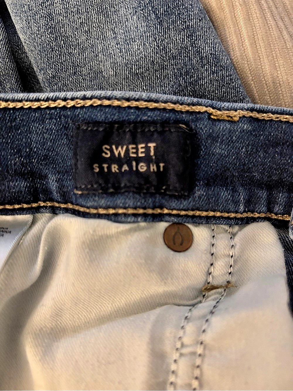 Lucky Brand Sweet Straight Leg Jeans - Picture 3 of 4